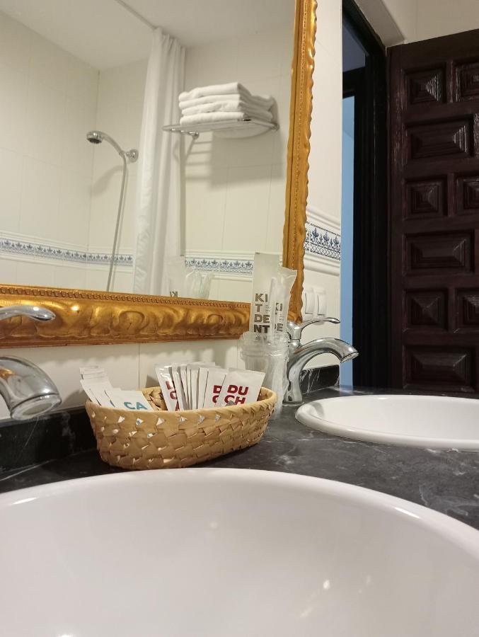Hotel Nuevo Arlanza โกวาร์รูเบียส ภายนอก รูปภาพ