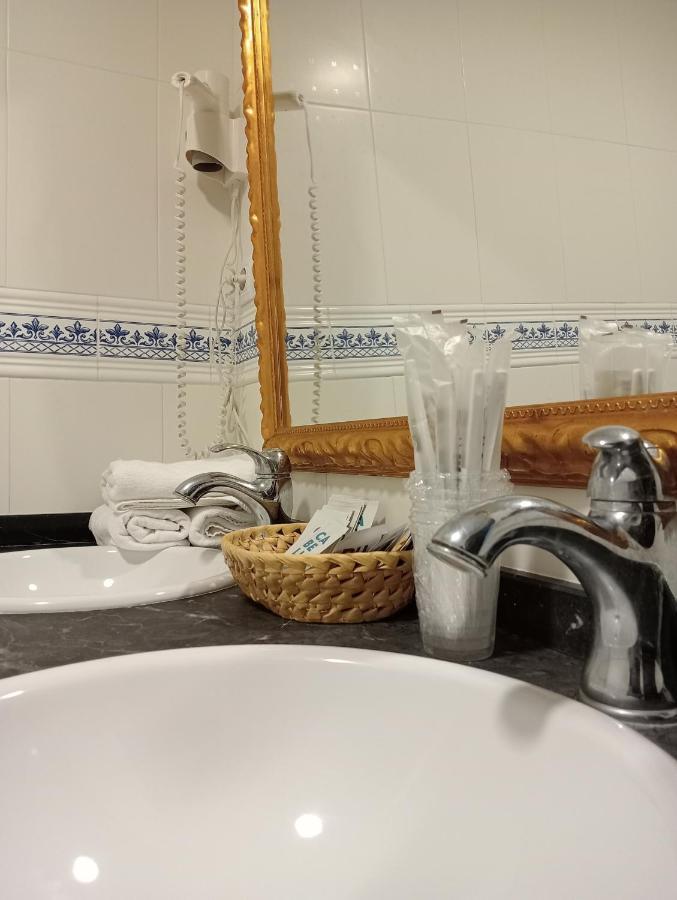 Hotel Nuevo Arlanza โกวาร์รูเบียส ภายนอก รูปภาพ