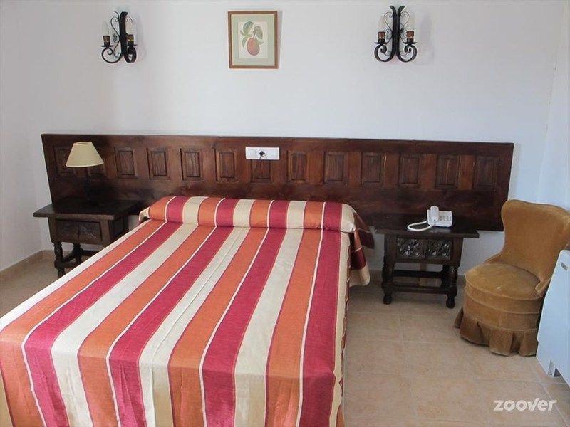 Hotel Nuevo Arlanza โกวาร์รูเบียส ภายนอก รูปภาพ