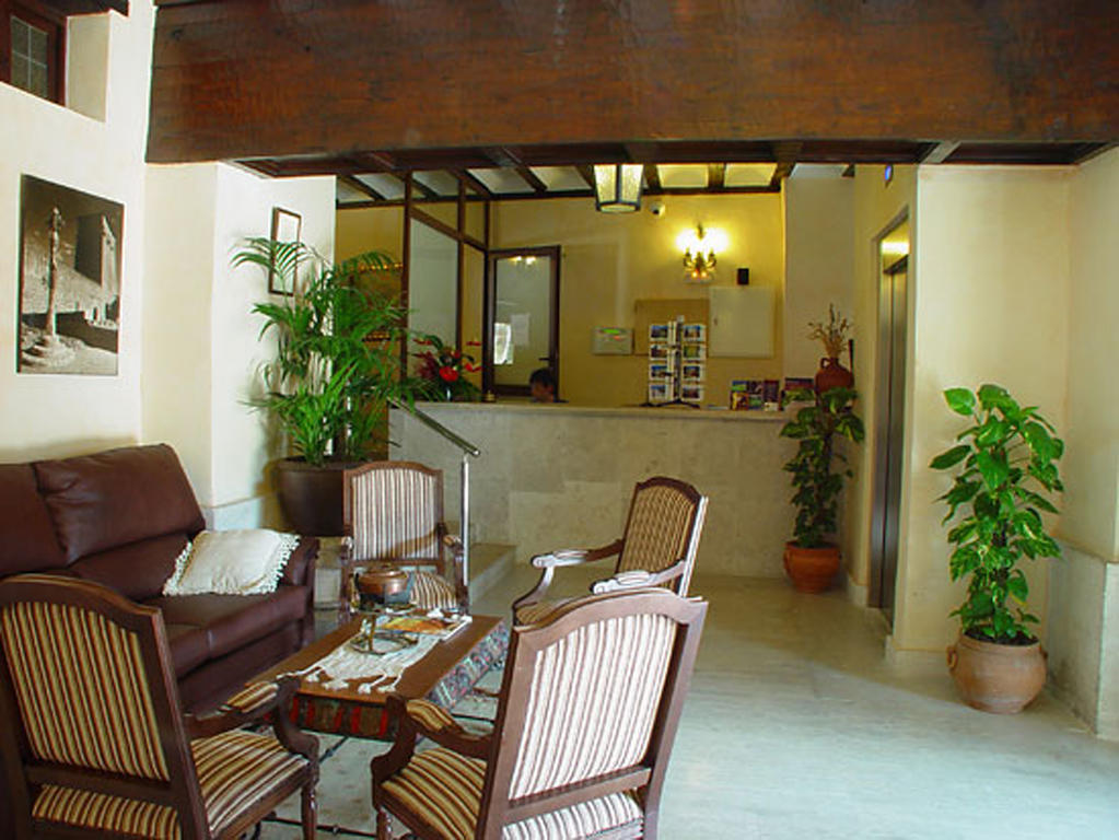 Hotel Nuevo Arlanza โกวาร์รูเบียส ภายนอก รูปภาพ