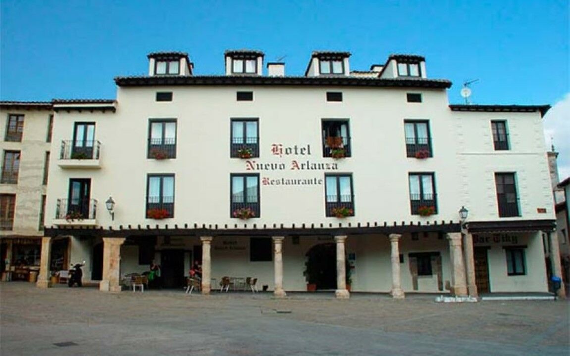 Hotel Nuevo Arlanza โกวาร์รูเบียส ภายนอก รูปภาพ