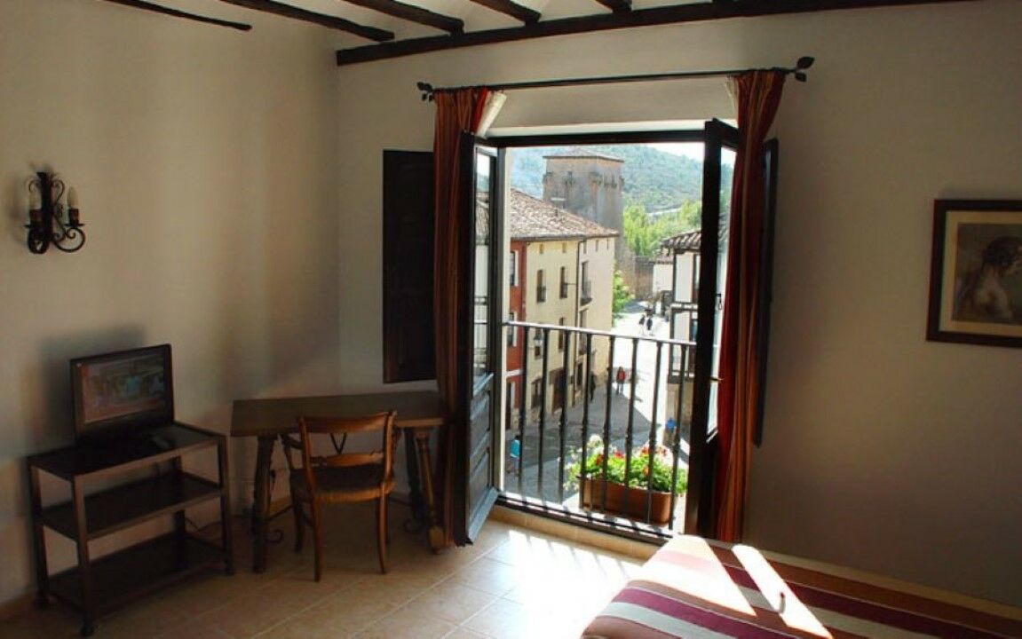 Hotel Nuevo Arlanza โกวาร์รูเบียส ภายนอก รูปภาพ